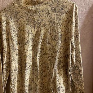 Evereve Ray Snakeskin Turtleneck long sleeve shirt
